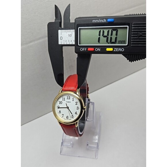 Womens Timex Easy Reader Indiglo Gold Tone 30mm Quartz Watch New Battery WR 30M - Picture 7 of 14